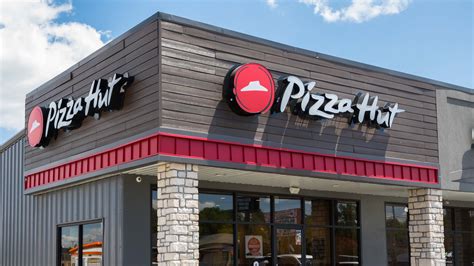 pizza hut open  closed  christmas eve day  heavycom