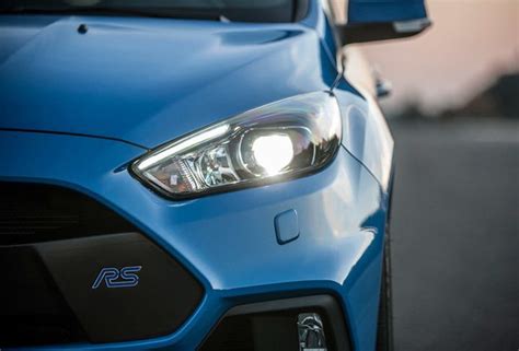 focus rs bi xenon lighting features   car