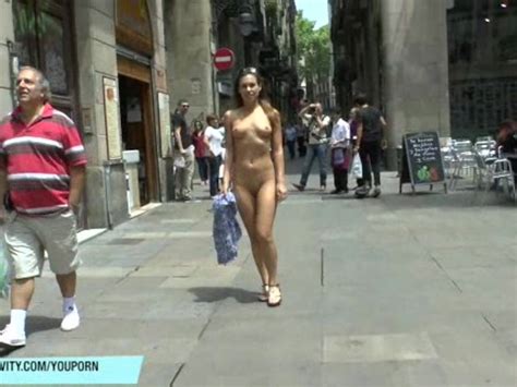 Jenny´s Spectacular Public Nudity Shooting In Barcelona