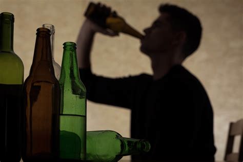 key differences  alcoholism  problem drinking