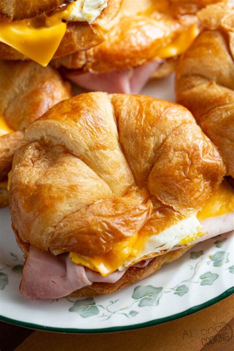 easy croissant breakfast sandwich alyonas cooking