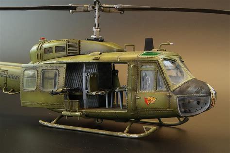 uh  huey  dragon finished modelmakers