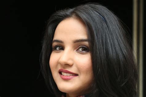 indian actress wallpapers hd backgrounds images pics photos free download baltana
