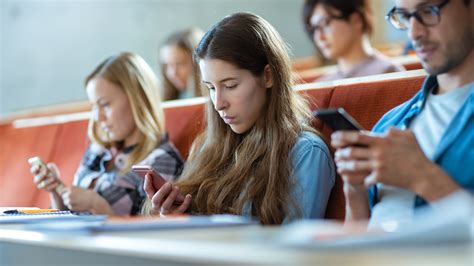 Why Keeping Cellphones Out Of The Classroom Is A Good Spiritual
