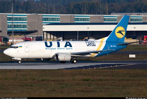 ur faa ukraine international airlines boeing  ybdsf photo  helmut schnichels id