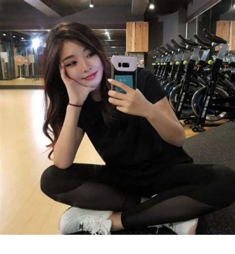This Hot Korean Teacher Is Blowing Up On Instagram 20 Pictures