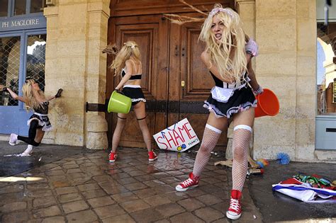 Femen Protest More Things Topless Sankaku Complex