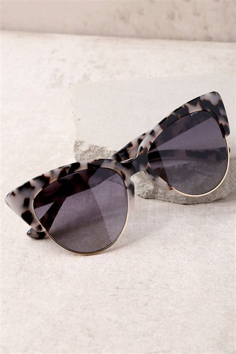 Sonix Dafni Black And White Tortoise Sunglasses