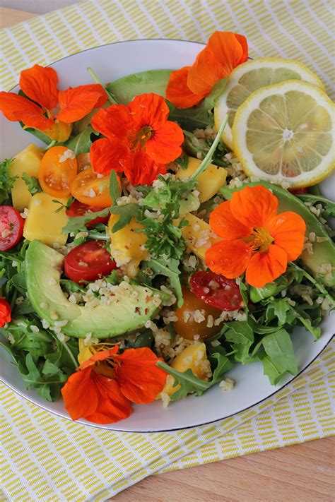 recept salade met eetbare bloemen ikbenirisniet