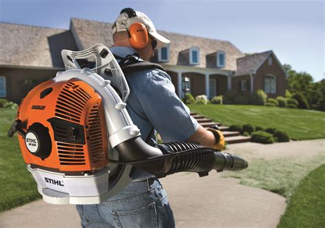 stihl br  backpack blower delivers higher fuel savings stihl usa