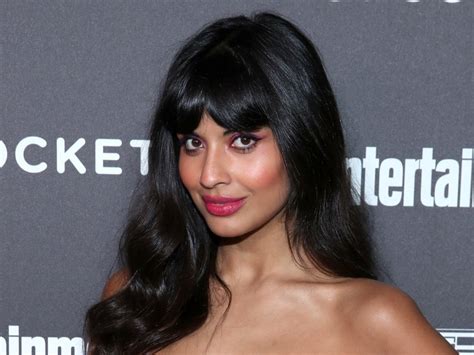 jameela jamil confirms she has ehlers danlos syndrome self