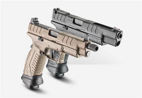 gun review putting  springfield xd  elite   paces