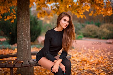Women Grigoriy Lifin Sitting Women Outdoors Long Hair Painted
