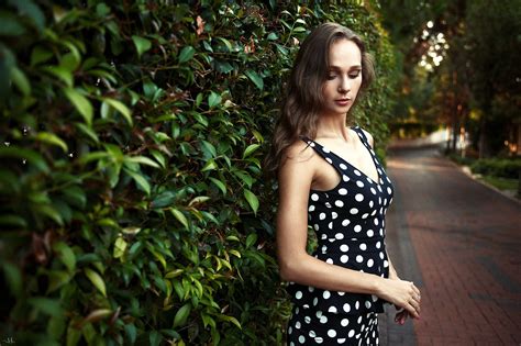 Wallpaper 2000x1333 Px Brunette Closed Eyes Depth Of Field Dress