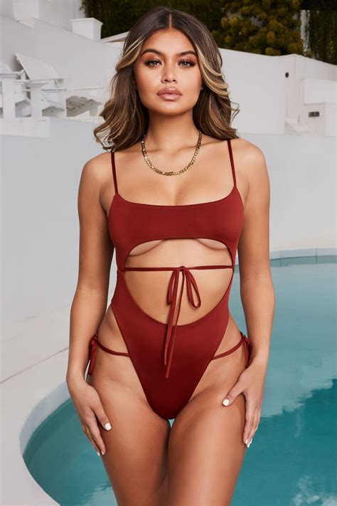 Sofia Jamora Swimsuit Thefappening