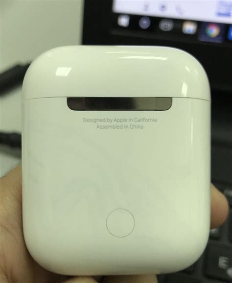 airpods case discoloration rairpods