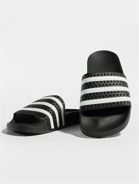 buy adidas slippers aanbieding  stock
