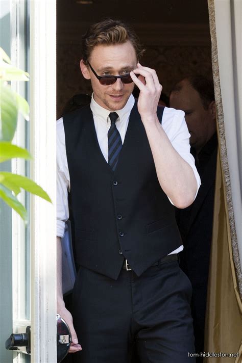 Gross Sobbing Good Looking Men Tom Hiddleston Wife Tom