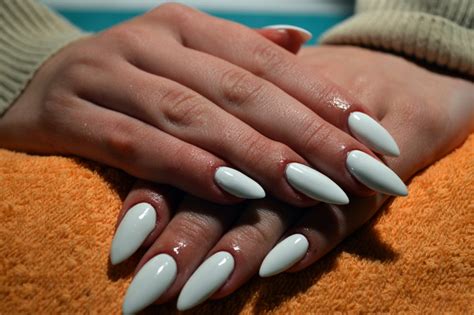 6 things you should know before you get acrylic nails