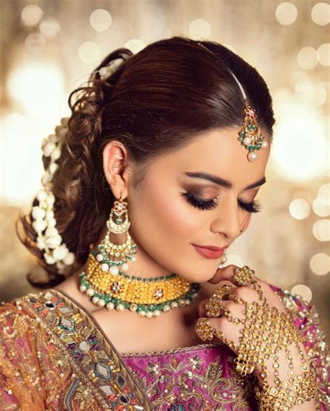 Minal Khan Looks Extraordinarily Stunning In Bridal Shoot Reviewit Pk