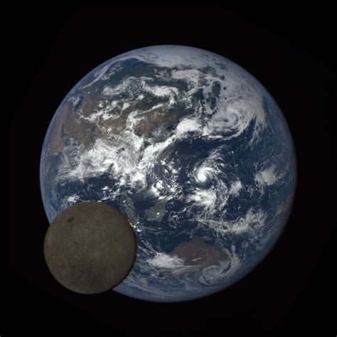 earth  small  observed   moon space