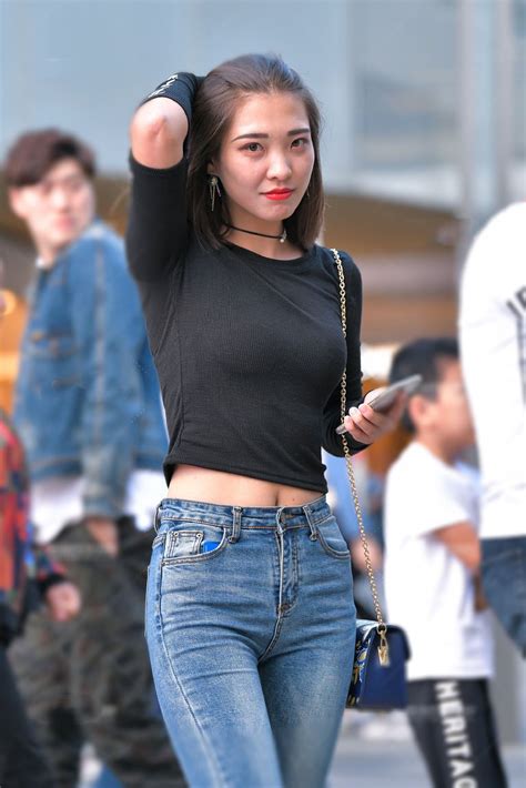 Tight Jeans Girl Modelo Asiático Modelos Carnuda