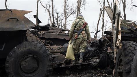 ukraine government battles pro russia rebels