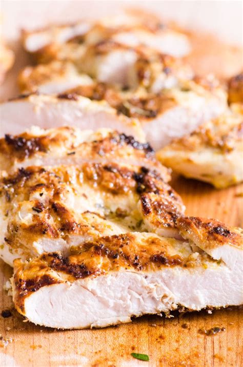easy juicy grilled chicken breast ifoodrealcom