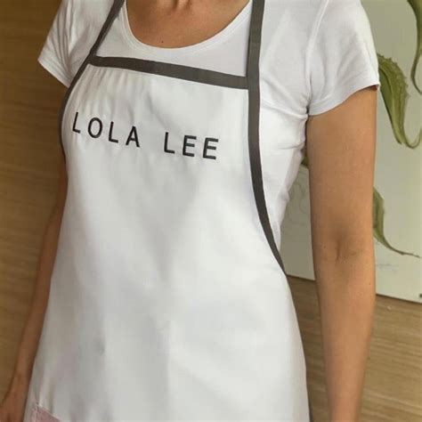 過敏な 土器 胸 Lola Lee Pics