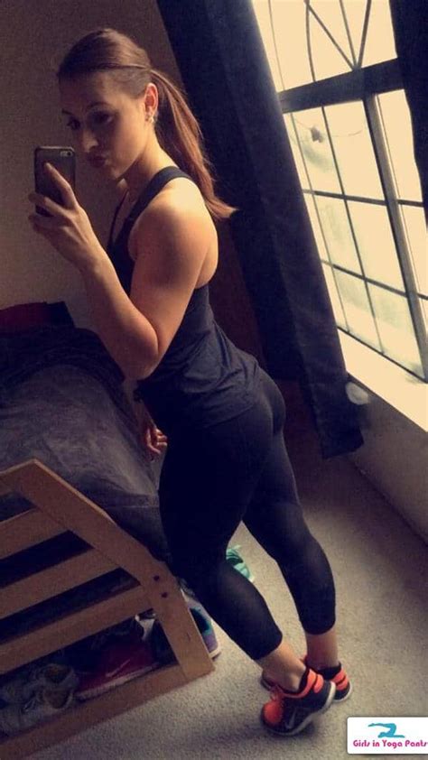 a fit college girl from california with a tight booty in yoga pants 7 pics girls in yoga pants