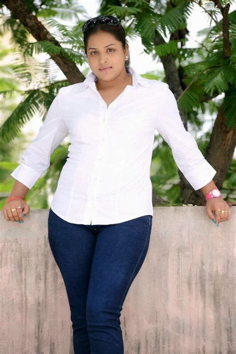 Sri Lankan Sexy Girls Nadeesha Hemamali Sexy Busty Horny Girl