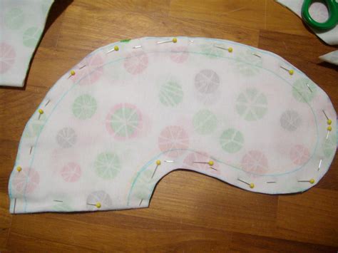 mommy sew pretty neck pillows