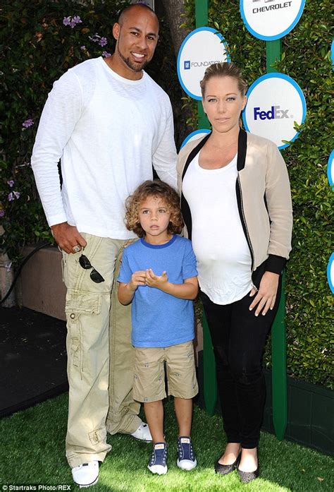 kendra wilkinson takes back husband hank baskett after cheating scandal daily mail online