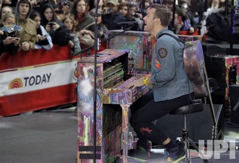 Photo Chris Martin And Coldplay Perform On The Nbc Today Show At