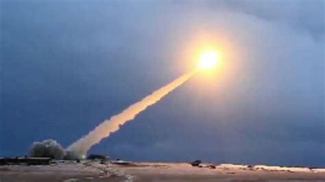 ロシア軍施設で5人爆死 原子力推進式ミサイル実験で事故か Bbcニュース