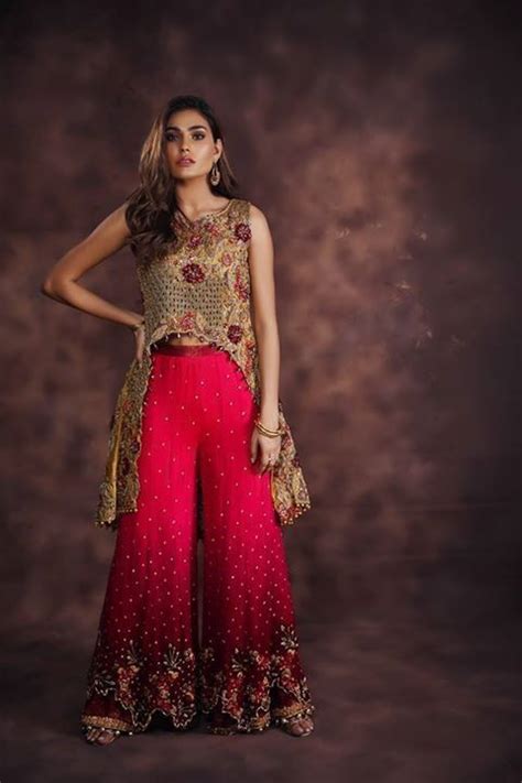Pin By Aisha Gondal On Just Wow Fashion Red Formal