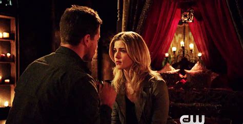 [watch] ‘arrow’ Oliver And Felicity Have Sex In Hot Season