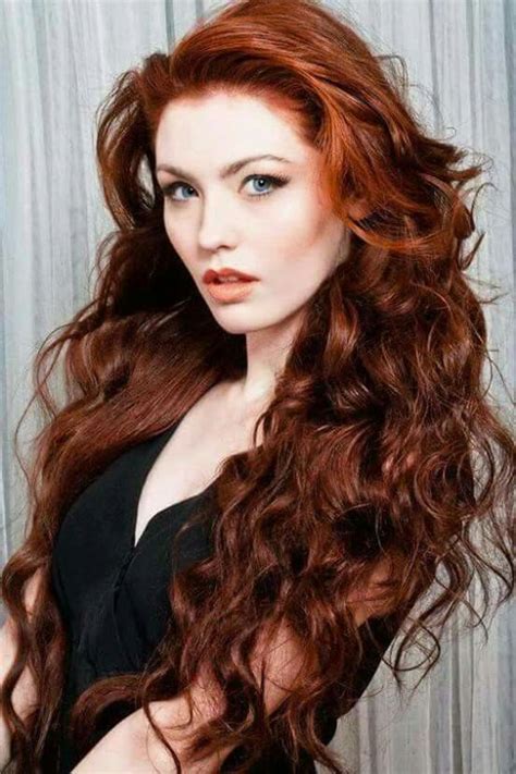 Pin By Deon Van On Gorgeous Redheads Stunning Redhead Long Hair