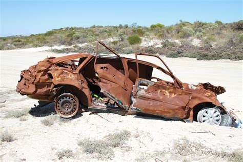 carcass noun  vehicle    left  die  rust