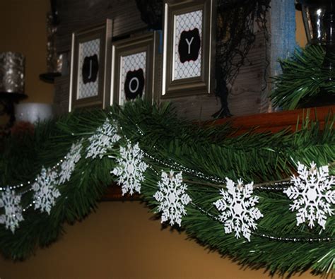making christmas decorations snowflake garland