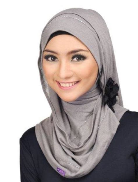 hijab seksi senyuman manis jilbab cantik