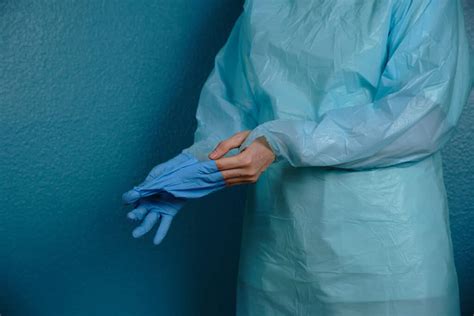 techniques  safely remove contaminated nitrile gloves community attire