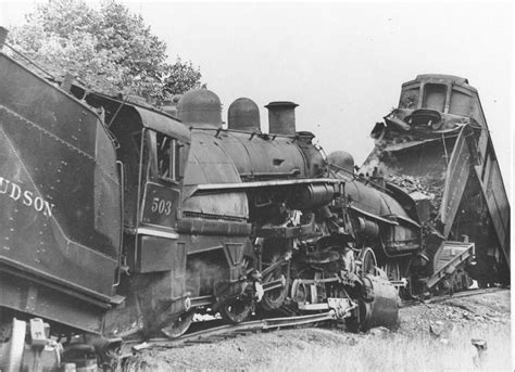 vintage train wreck images corduroyplanet train wrecks chatarra pinterest tren  jodido