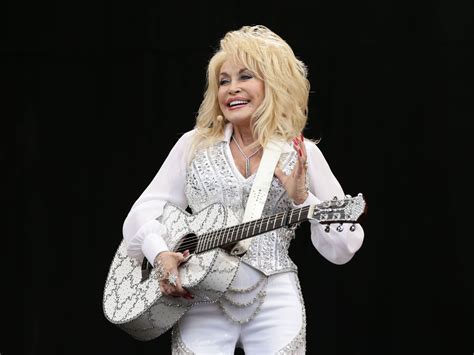 Dolly Parton Asks Sir Elton John To Collaborate On Classic Hit