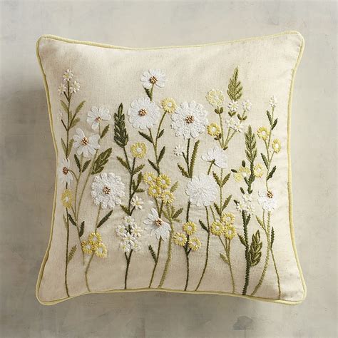 natural daisies pillow pier  imports almohadas