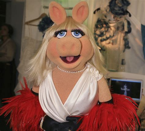 times  piggy proved    fabulous  fashionable