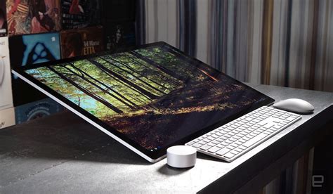 microsoft surface studio reviews apple fans   tempted  switch camps  high