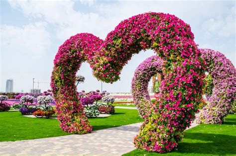 dünyanın en büyük çiçek bahçesi