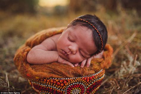 Bobbi Lee Hille S Photos Of Aboriginal Newborns And Pregnant Women