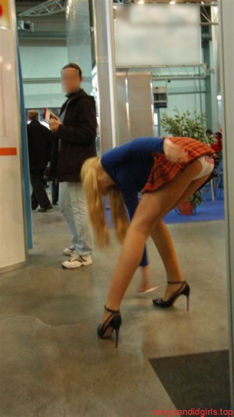Mall Upskirt Creepshot Of Hot Girl On High Heels Bend Over